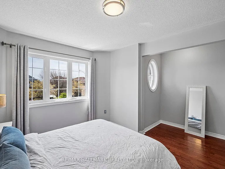 43 Nobbs Dr — Photo 32