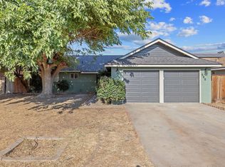 988 Laurel Avenue, Lindsay, CA 93247