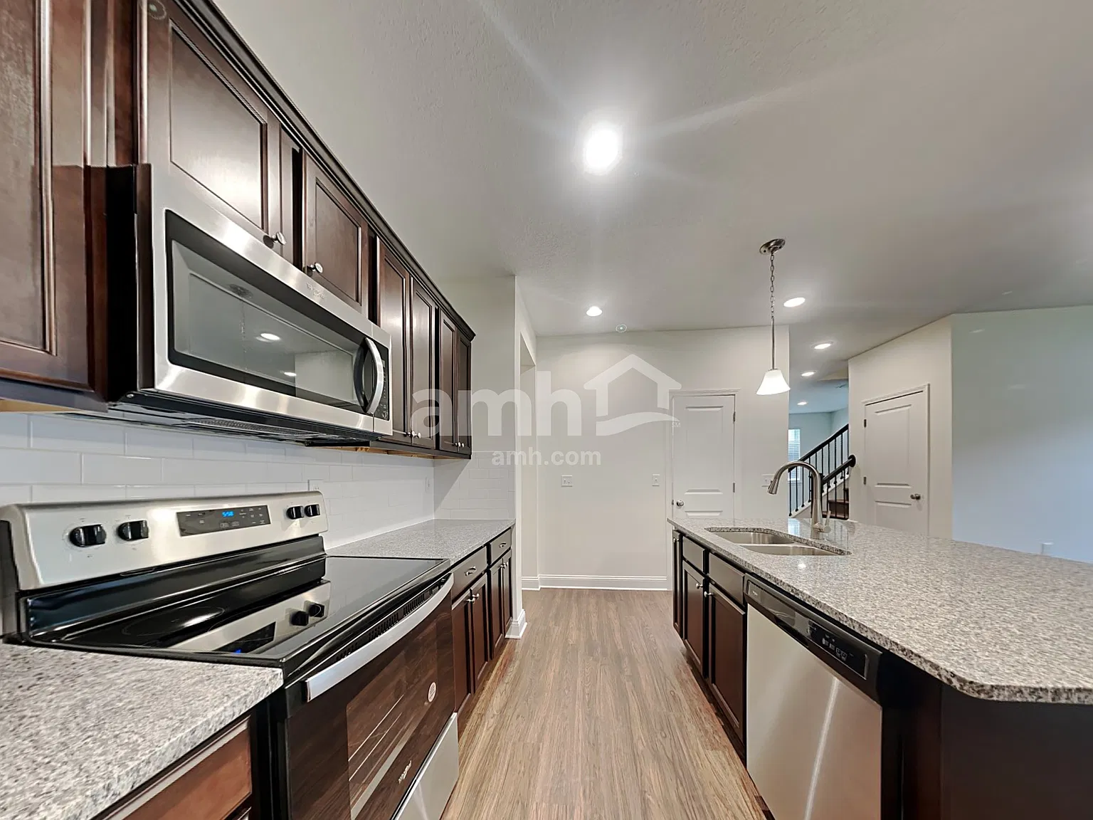 4 bed, 2.5 bath, 2078 sqft, $2,775 — Photo 4