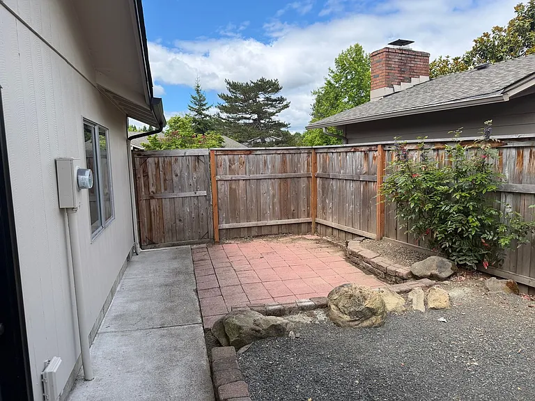 3769 Kevington Ave — Photo 23