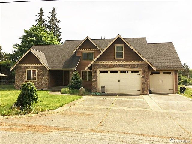 1st image of 819 108th Ave E