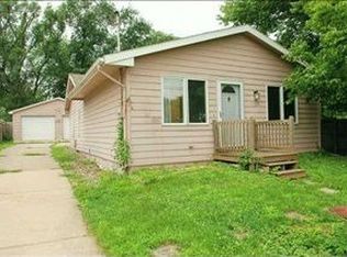1308 E 25th Ct, Des Moines, IA 50317