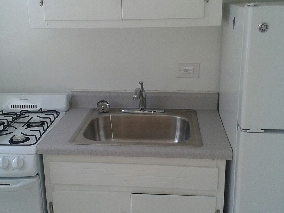 2nd image of 8850 179th St APT 4B