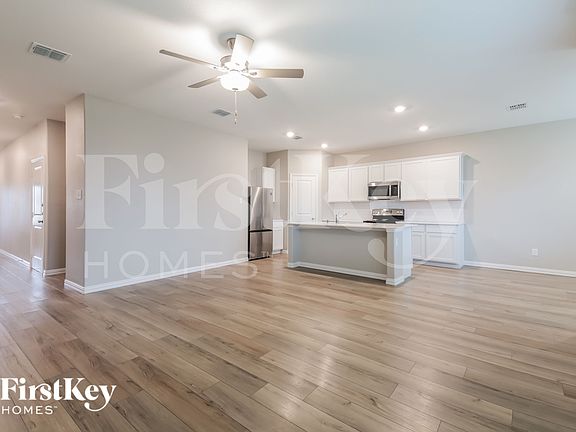 5th image of 126 Autumn Sage Ln