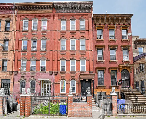 Rented by EXR | media 17