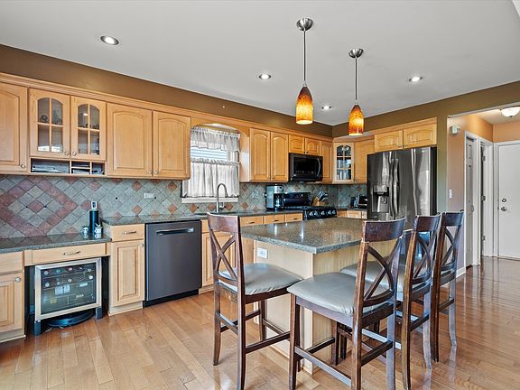 3rd image of 638 E Princeton Ct