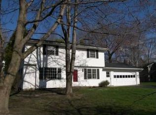 1289 Hunter Cir, Webster, NY 14580