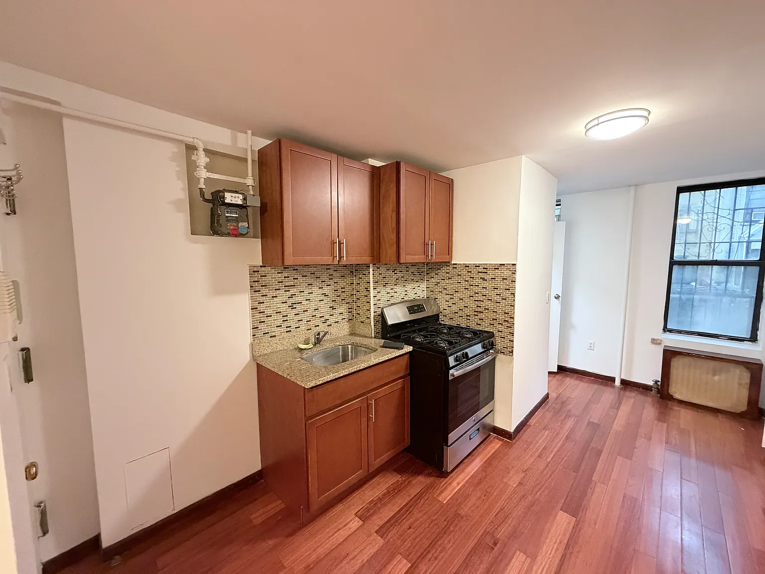 45 Essex Street — Photo 1