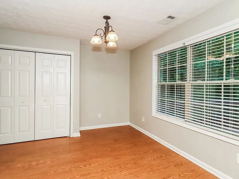 97 Summer Creek Dr — Photo 14