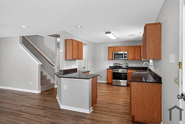 2923 Beacon Grove St — Photo 26