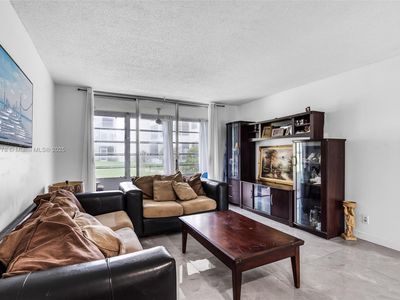 3001 NW 48th Ave APT 139, Lauderdale Lakes, FL, 33313