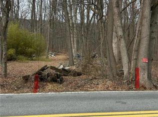 E Center St, Wind Gap, PA 18091