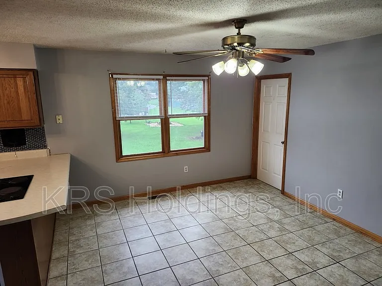 82 Summerfield Dr — Photo 10