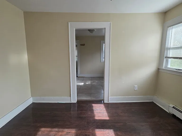 122 Derby Ave #2 — Photo 6