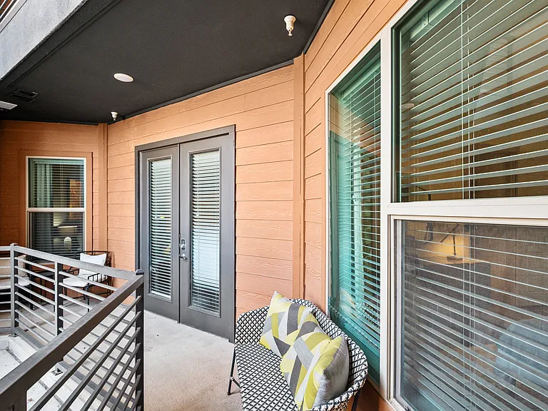 The James at Canyon Creek — Photo 13