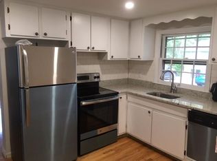 40 Stone St, Beverly, MA 01915