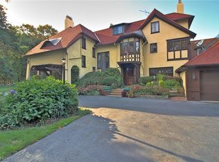 10229 Lake Shore Blvd, Bratenahl, OH