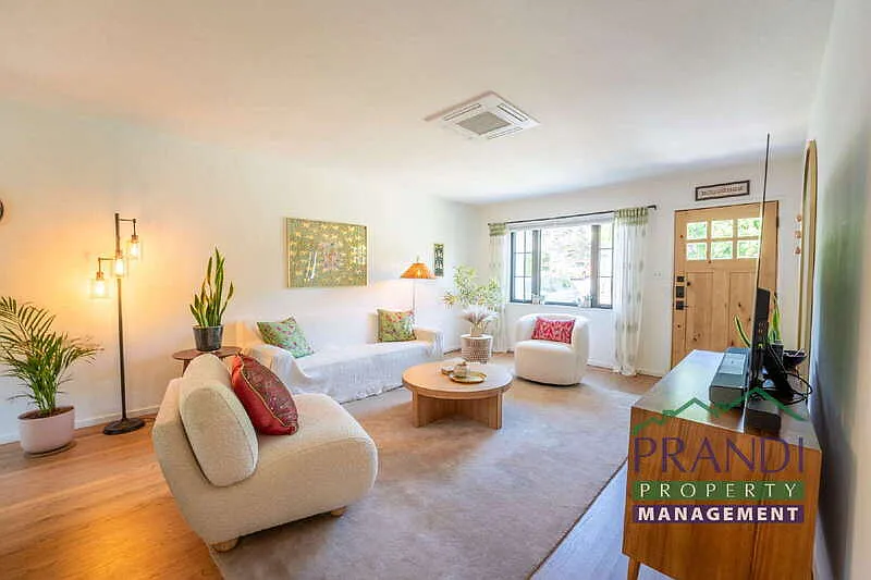 2 bed, 1.0 bath, 904 sqft, $4,950 — Photo 4