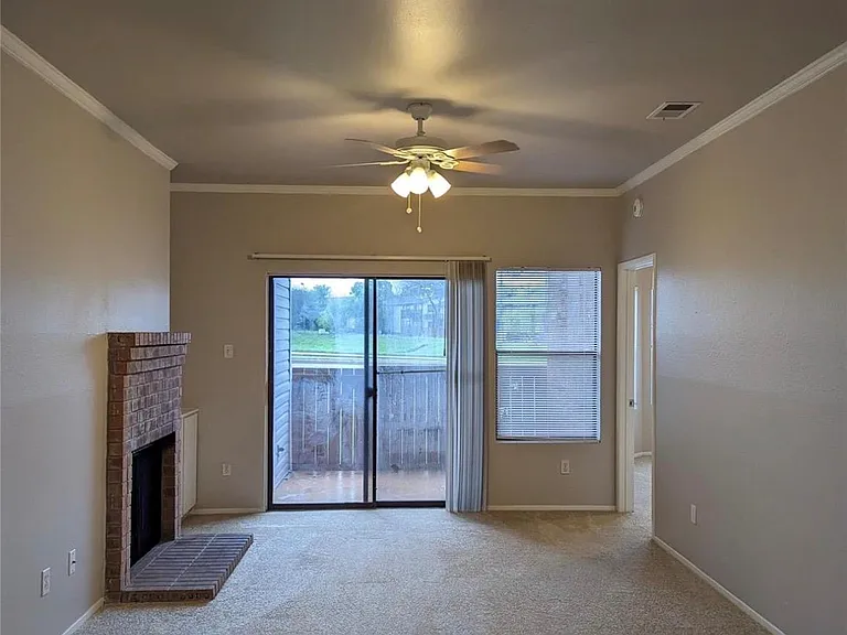 2405 W Slaughter Ln #B — Photo 3
