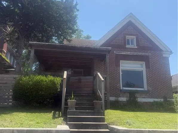2424 Olive St, Saint Joseph, MO 64507