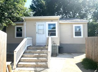 242 Seabreeze Ave, Middletown, NJ 07748