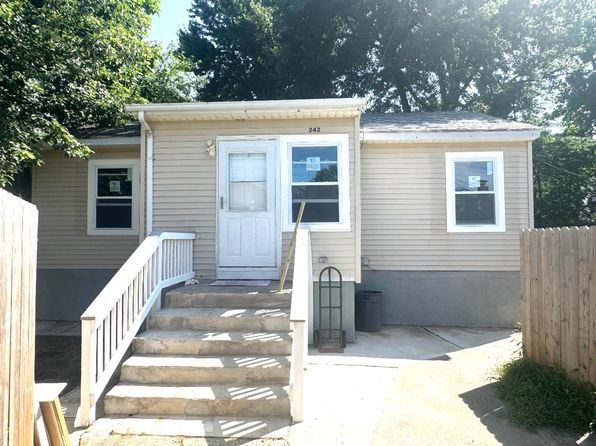 242 Seabreeze Ave
