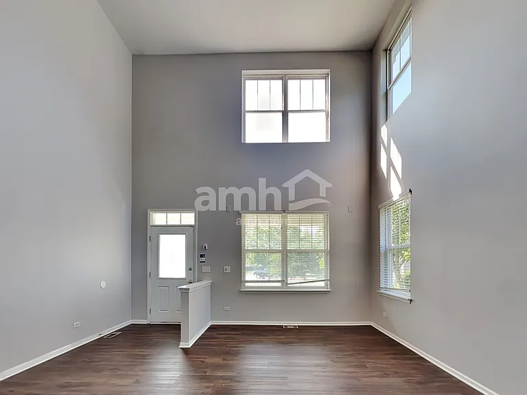 1575 Arlington St — Photo 5