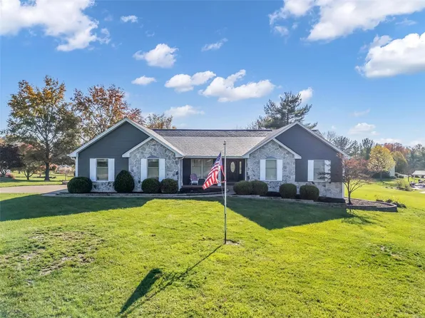 4 Garonne Ct, Dardenne Prairie, MO 63368