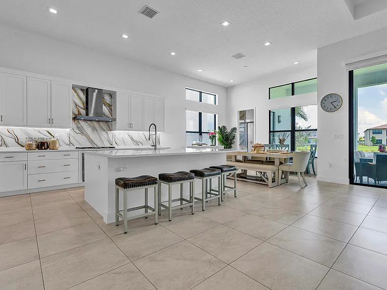 9524 Riverside Park Dr — Photo 11