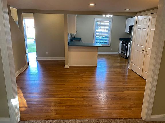 5th image of 3879 Sugar Creek Dr