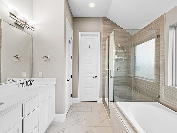 3rd image of 9701 Highland Pointe Dr