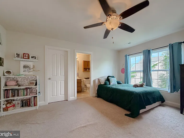 23687 Coventry Dr — Photo 32