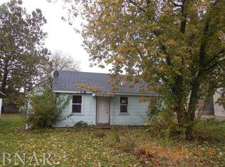 101 S Jackson St, Flanagan, IL 61740