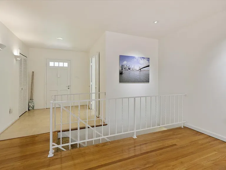 1397 Canterbury Way — Photo 10