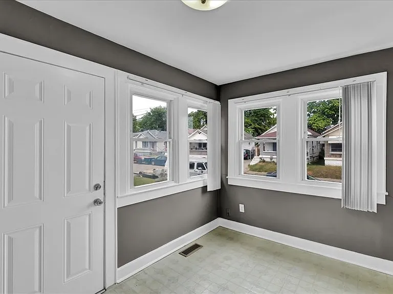 3220 Grant Ave — Photo 16