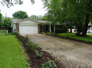 1108 Fordyce Ln, Saint Charles, MO 63303