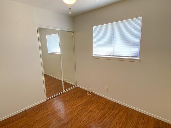 3rd image of 431 Dorie St