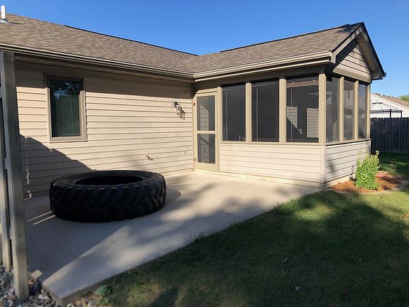 5th image of 9217 Whispering Woods Dr
