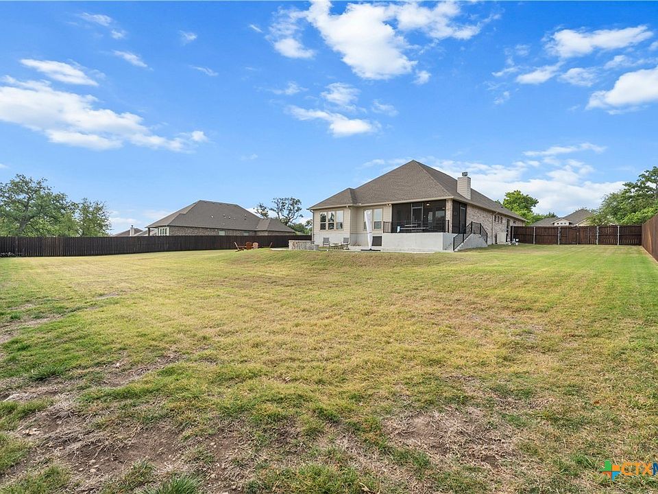 1st image of 213 Lasata Ln