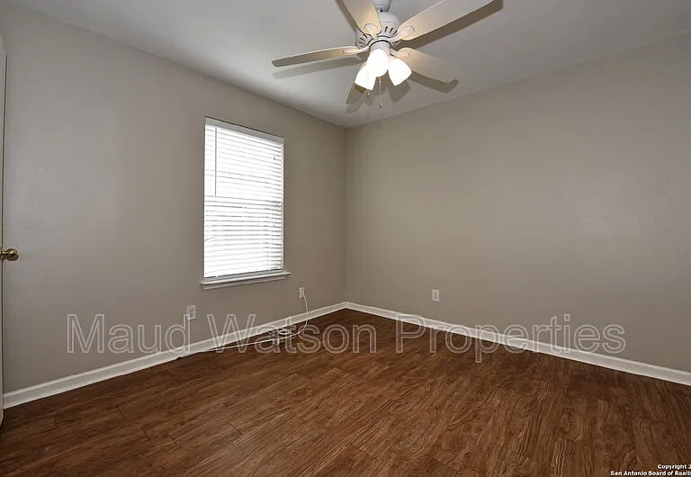 10727 N Shaenridge — Photo 4