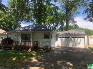 320 1st Ave SW, Le Mars, IA 51031