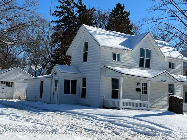 1115 N 5th St, Niles, MI 49120