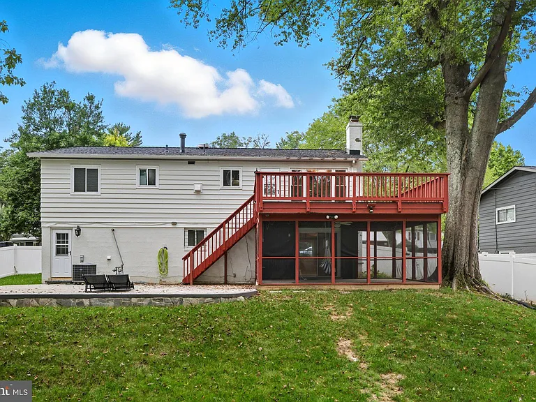 5023 King Richard Dr — Photo 31