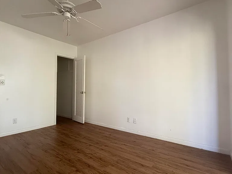 64 Norwich E #C — Photo 11