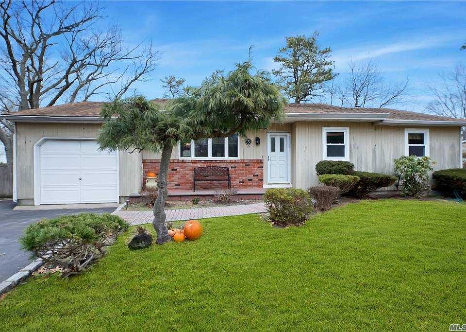 1st image of 3 Taurgo Ln