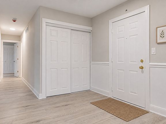 2nd image of 3030 Pheasant Creek Dr APT 405