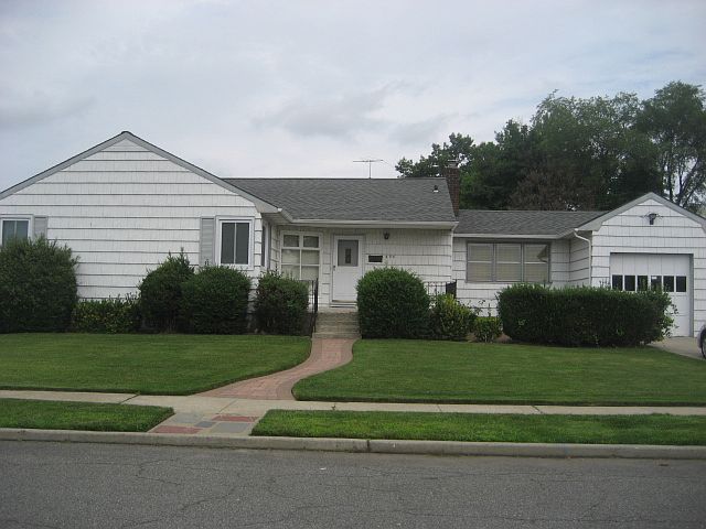 1st image of 494 Dunster Dr