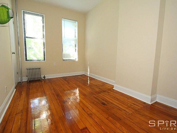 5th image of 3018 43rd St APT 10