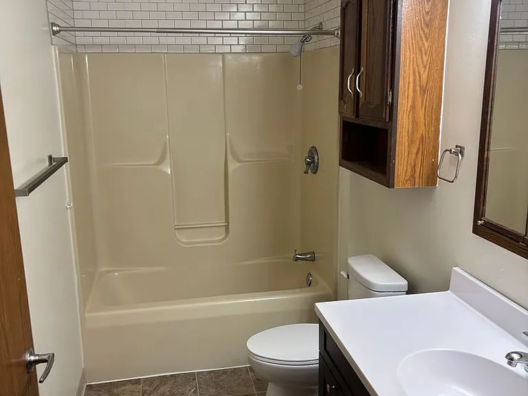 Pineview — Photo 17
