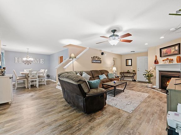 4th image of 7061 Birnamwood Ct.